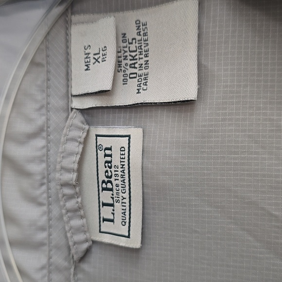 L.L. Bean Stowaway Hooded Windbreaker - Picture 2 of 8
